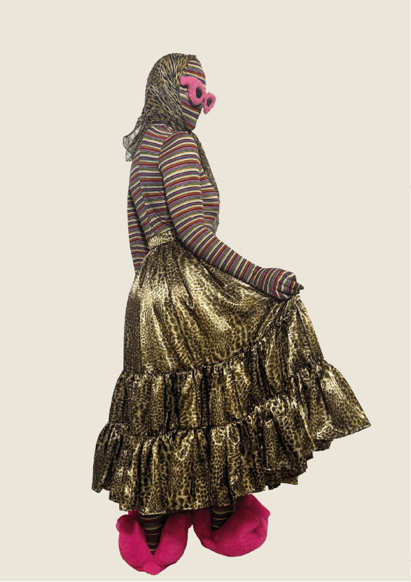 Cette jupe longue au motif léopard comprend une ceinture taille haute apportant structure et élégance, tandis que ses motifs intenses ajoutent une énergie créative incomparable.