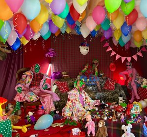 Le chaos ordonné : la beauté du désordre dans l’art textile